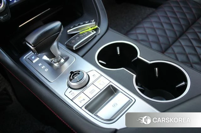 Genesis G70 2018 Черный из Кореи, фото 2