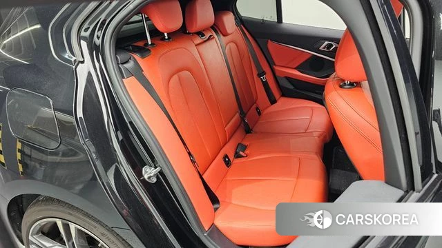 BMW 1 Series (F40) 2021 Черный из Кореи, фото 2