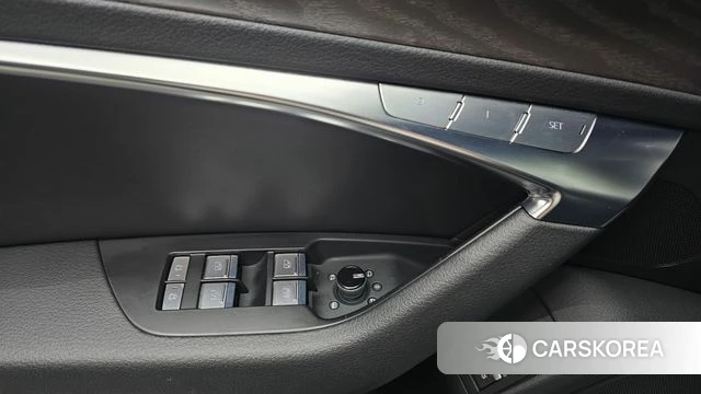 Audi A6 (C8) 2022 Черный из Кореи, фото 2