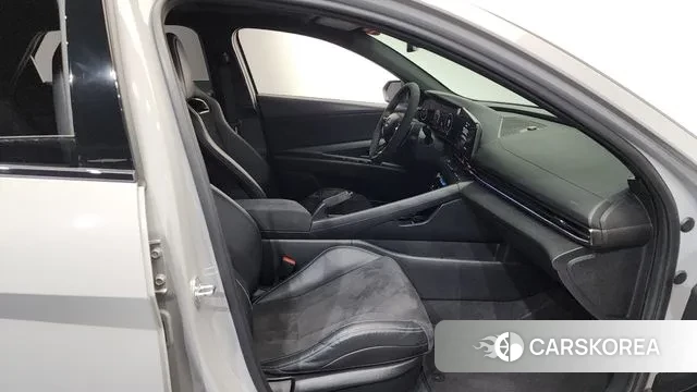 Hyundai Avante (CN7) 2022 Серебряный из Кореи, фото 2