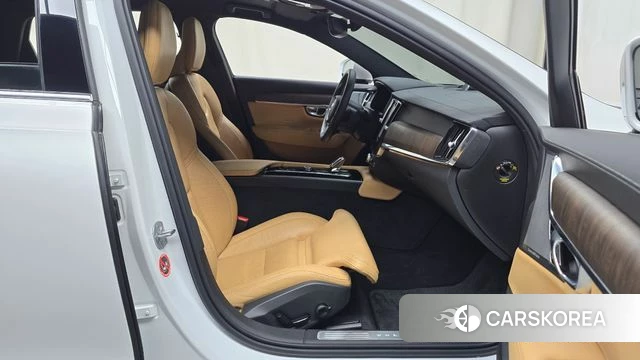 Volvo S90 2022 Белый из Кореи, фото 2