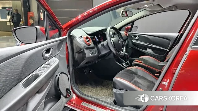 Renault Korea (Samsung) Clio 2018 Красный из Кореи, фото 2