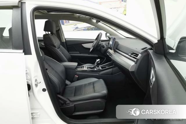 BYD Qin 2019 Белый из Китая, фото 2