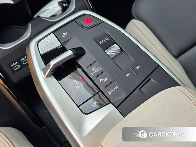 BMW X2 (U10) 2024 Белый из Кореи, фото 2
