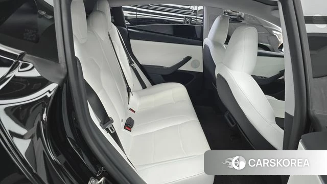 Tesla Model 3 2024 Черный из Кореи, фото 2