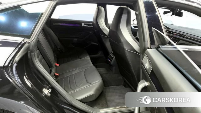 Volkswagen Arteon 2022 Черный из Кореи, фото 2