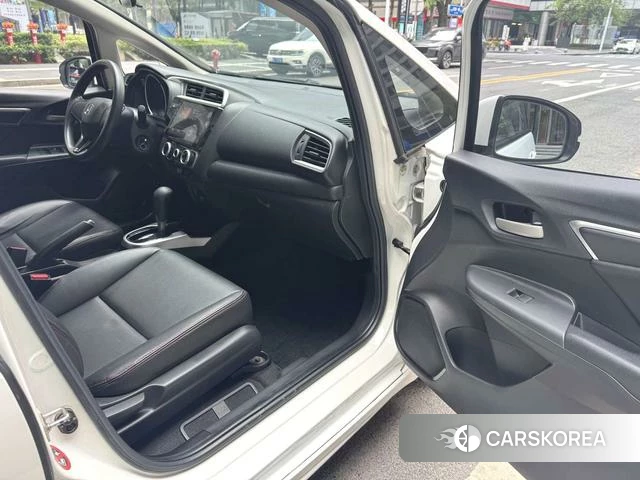 Honda Fit 2019 Белый из Китая, фото 2
