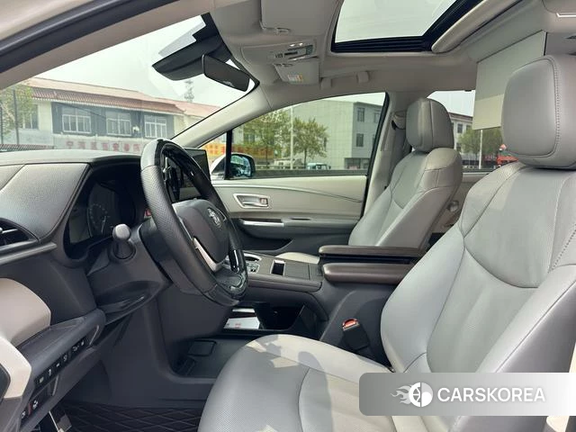 Toyota Grevia 2024 Белый из Китая, фото 2