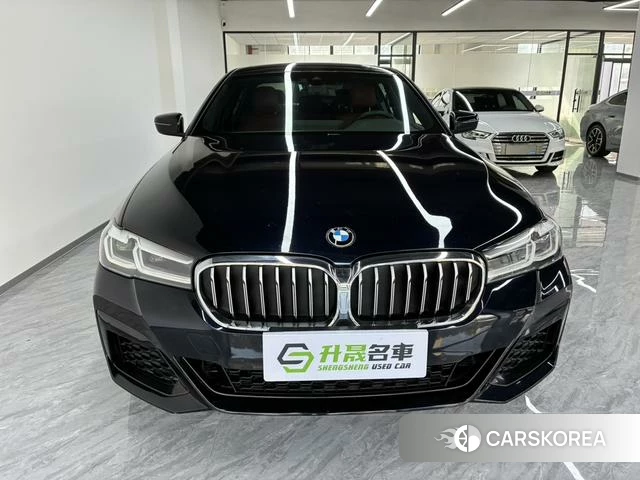 BMW 5 series 2021 Черный из Китая, фото 2