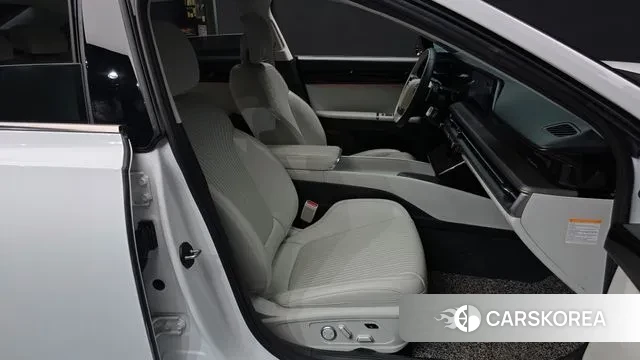 Hyundai Grandeur Hybrid (GN7) 2023 Белый из Кореи, фото 2