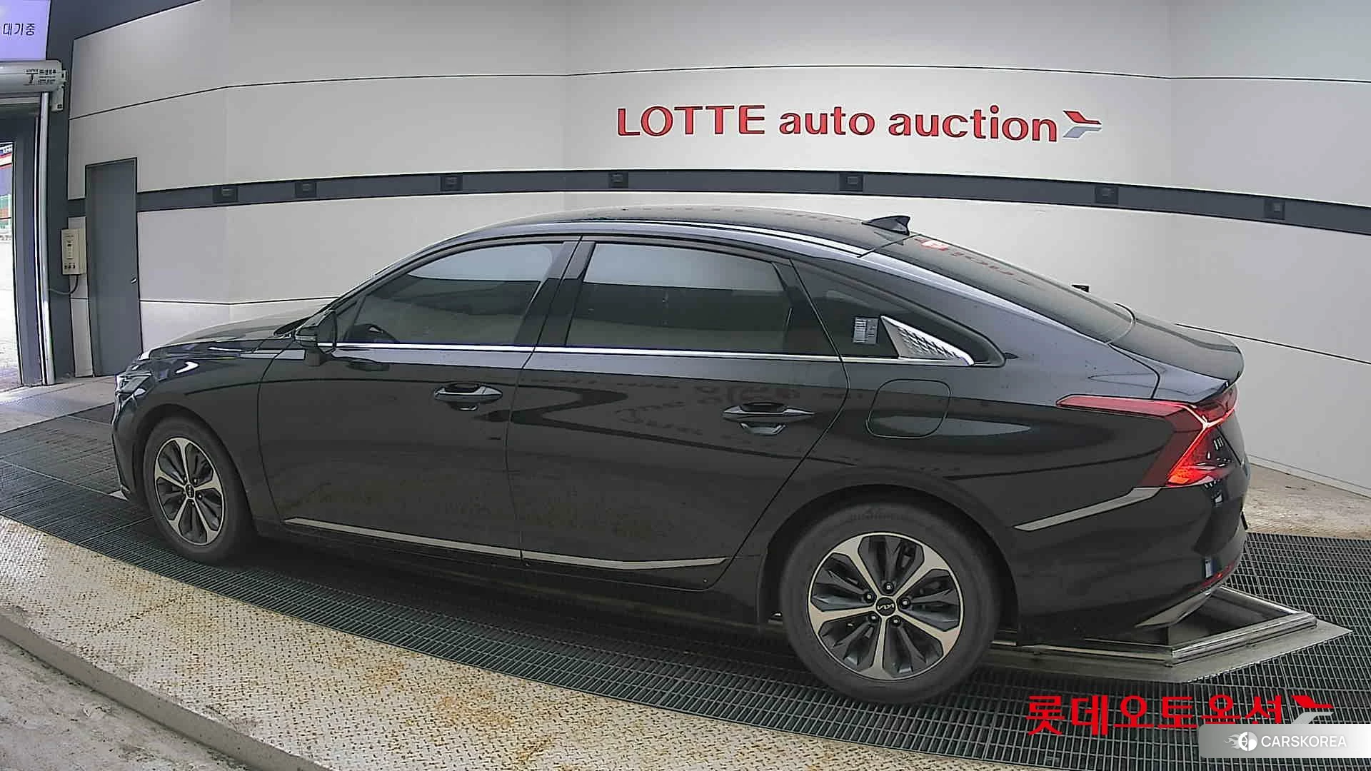 Kia K8 Hybrid 2023 Aurora Black Pearl из Кореи, фото 2