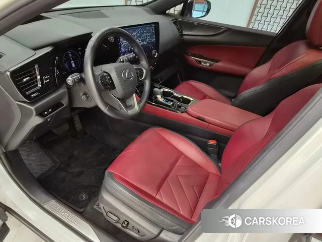 Lexus NX350h Second generation 2022 Жемчужный цвет из Кореи, фото 2