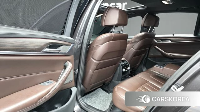BMW 5 Series (G30) 2020 Серый из Кореи, фото 2
