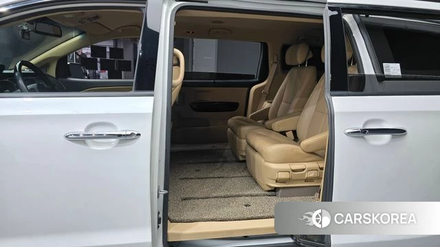 Kia The New Carnival 2018 Белый из Кореи, фото 2