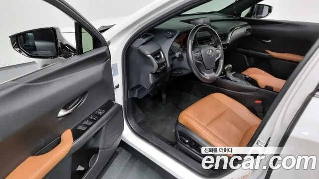 Lexus UX250h id 2917521 из Кореи 2