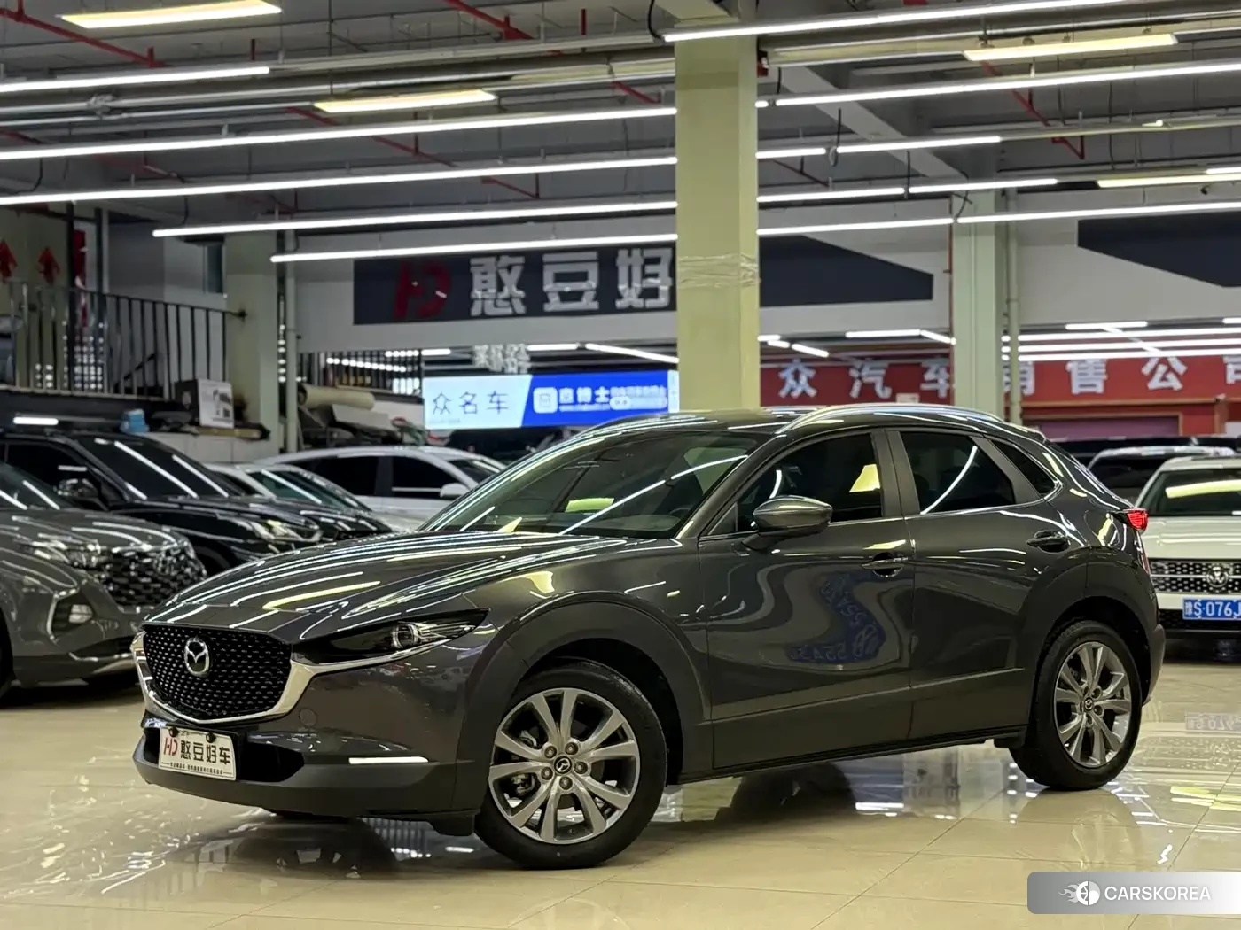 Mazda CX-30 2024 Silver/gray из Китая, фото 2