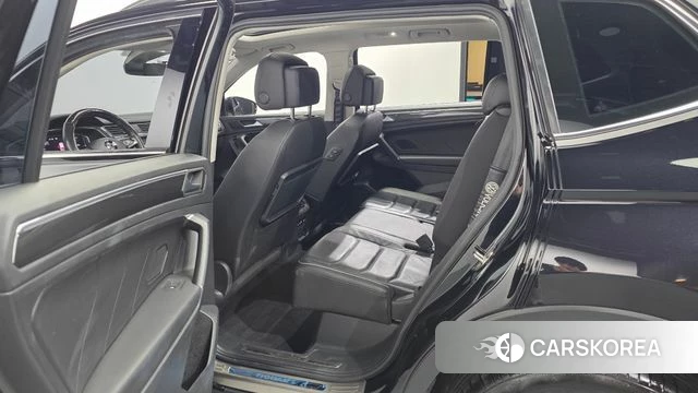 Volkswagen Tiguan Allspace 2020 Черный из Кореи, фото 2