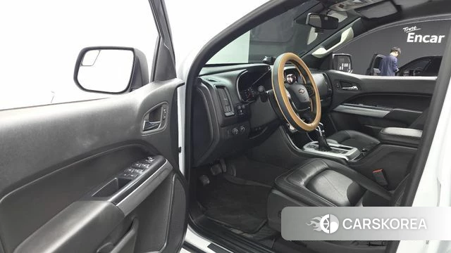 Chevrolet (GM Daewoo) Real New Colorado 2022 Белый из Кореи, фото 2