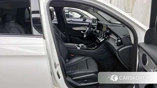 Mercedes-Benz GLC-Class X253 2019 Белый из Кореи, фото 2