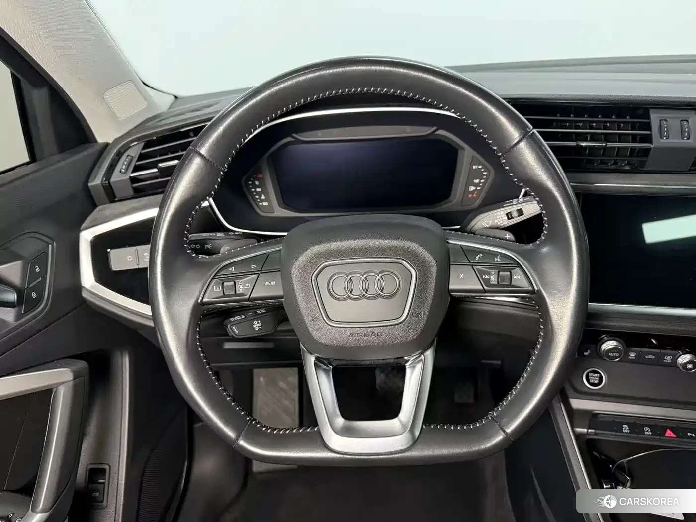Audi Q3 2022 Белый из Китая, фото 2