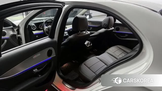 Mercedes-Benz E-Class W213 2019 Белый из Кореи, фото 2