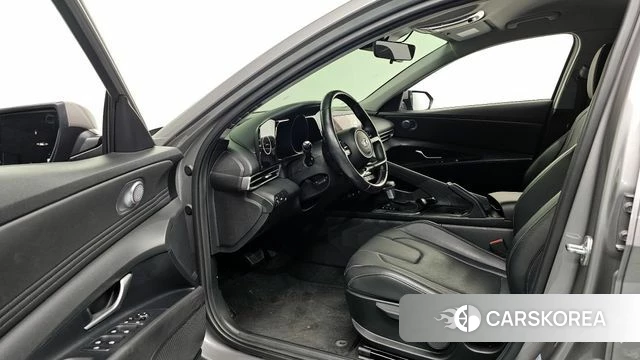 Hyundai Avante (CN7) 2021 Серебристо-серый из Кореи, фото 2