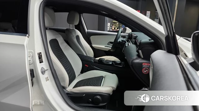 Mercedes-Benz A-Class W177 2019 Белый из Кореи, фото 2