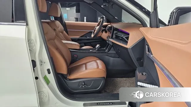 Ssangyong Torres 2023 Белый двухцветный из Кореи, фото 2