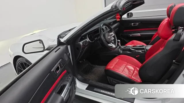 Ford Mustang 2021 Белый из Кореи, фото 2