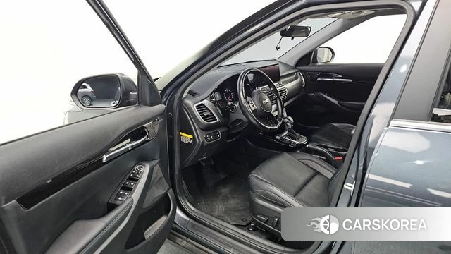 Kia Seltos 2020 Серый из Кореи, фото 2