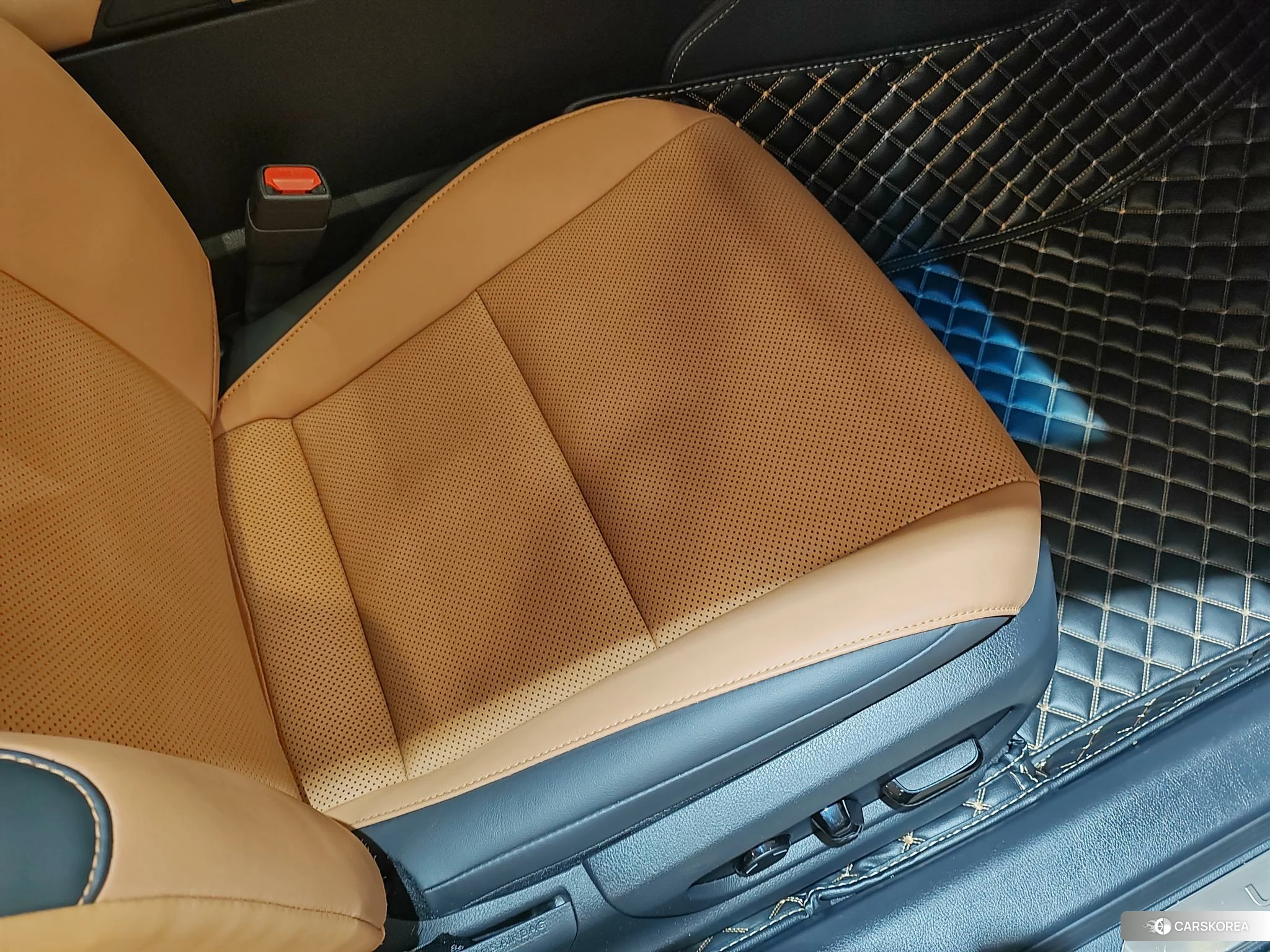 Lexus ES 2023 Черный из Китая, фото 2