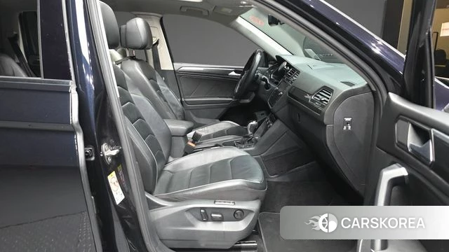 Volkswagen Tiguan second Generation 2018 Синий из Кореи, фото 2