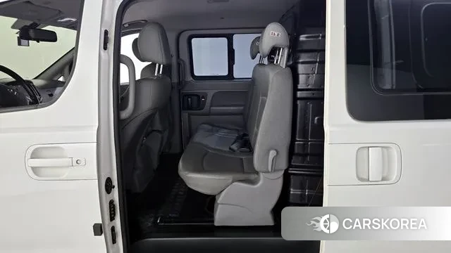 Hyundai The New Grand Starex 2018 Белый из Кореи, фото 2