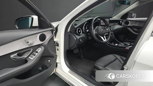 Mercedes-Benz C-Class W205 2020 Белый из Кореи, фото 2