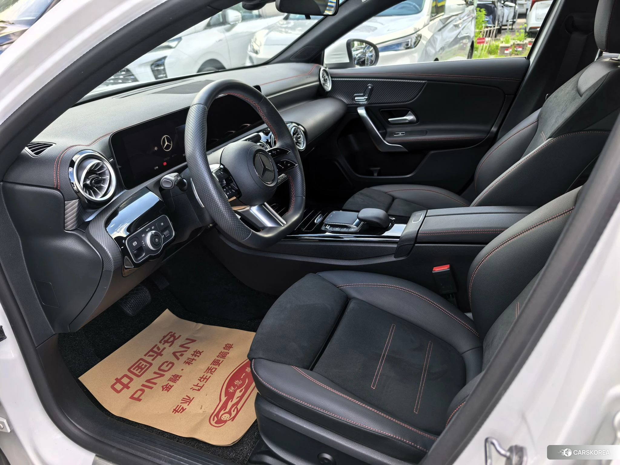Mercedes-Benz Class A 2023 Белый из Китая, фото 2