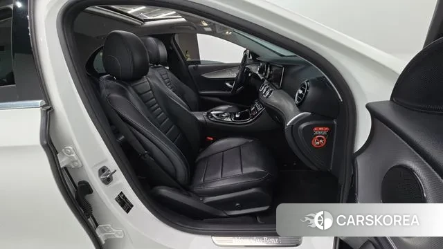 Mercedes-Benz E-Class W213 2018 Белый из Кореи, фото 2