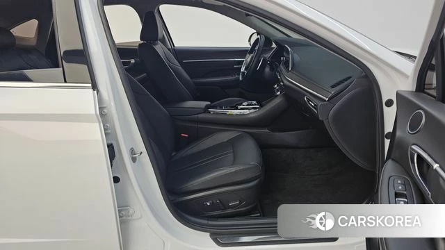 Hyundai Sonata (DN8) 2023 Белый из Кореи, фото 2