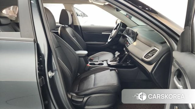 Kia The New Seltos 2023 Серый из Кореи, фото 2