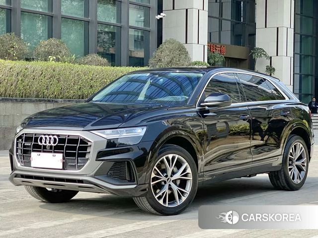 Audi Q8 2021 Черный из Китая, фото 2