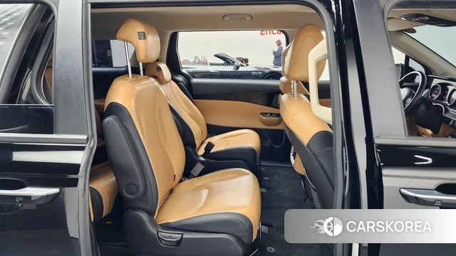 Kia Carnival 4th generation 2023 Черный из Кореи, фото 2