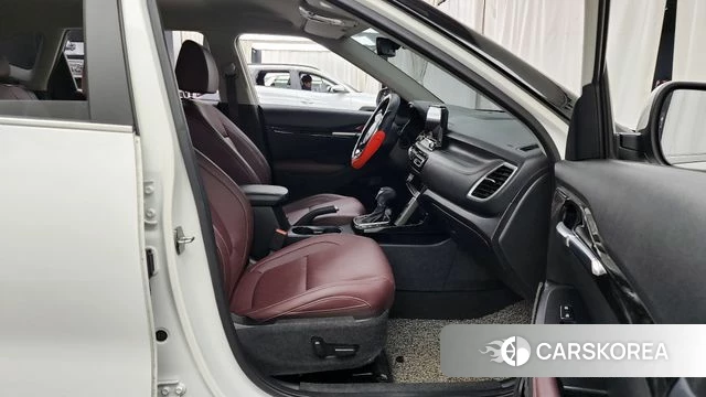 Kia Seltos 2021 Белый из Кореи, фото 2