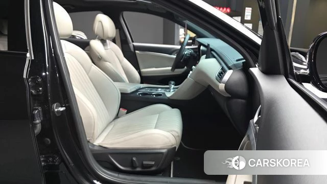Genesis The New G70 2021 Черный из Кореи, фото 2