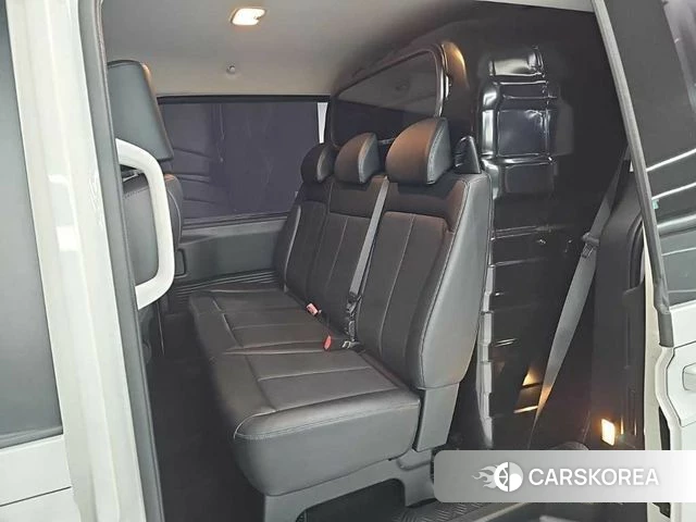 Hyundai Staria 2022 Белый из Кореи, фото 2