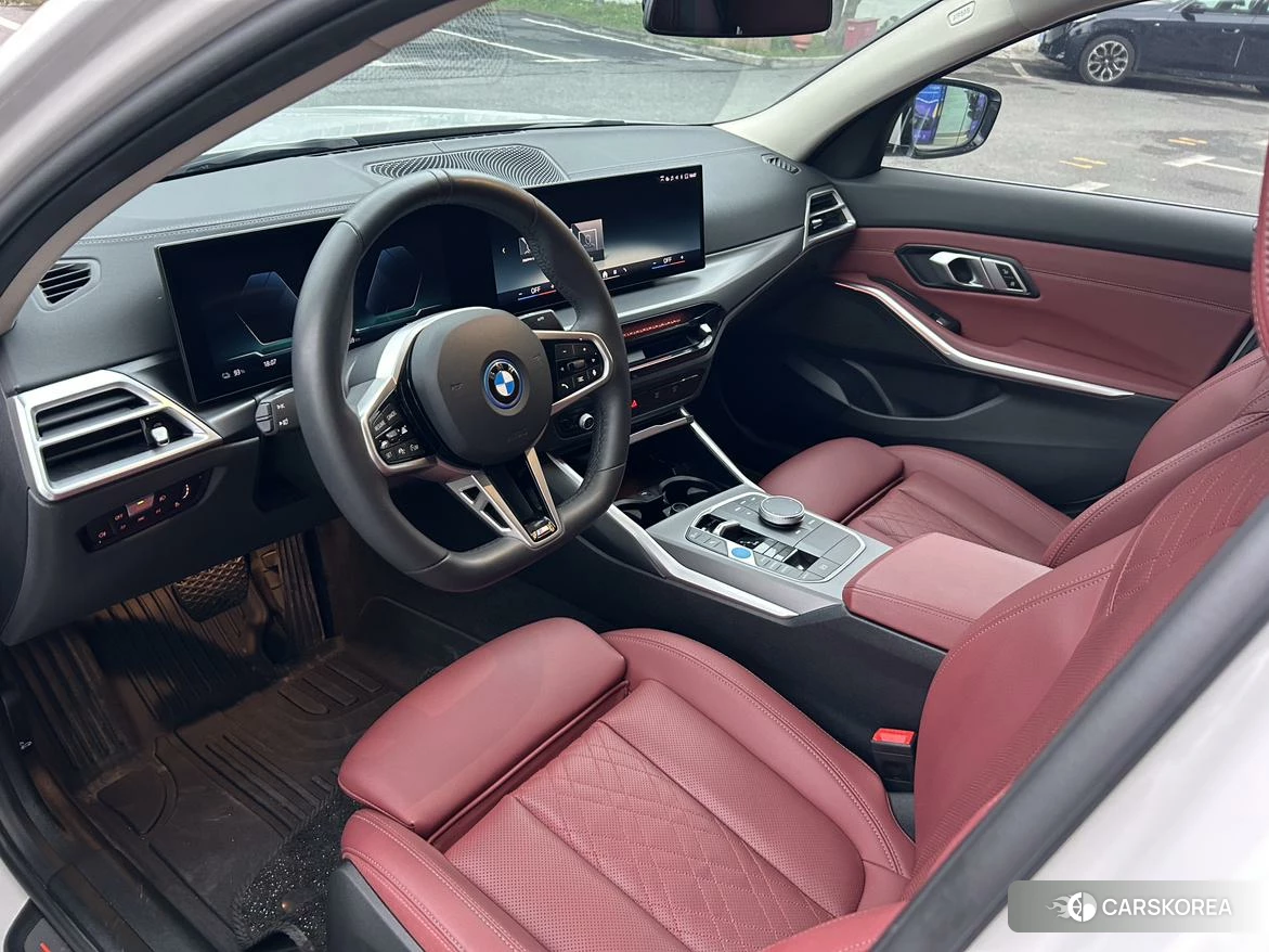 BMW i3 2024 Белый из Китая, фото 2