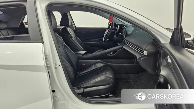 Hyundai Avante Hybrid (CN7) 2023 Белый из Кореи, фото 2