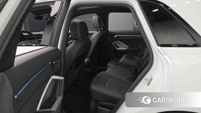 Audi Q3 (F3) 2025 Белый из Кореи, фото 2