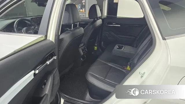 Kia Seltos 2022 Белый из Кореи, фото 2