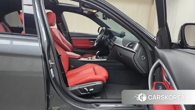 BMW 3 Series (F30) 2018 Серый из Кореи, фото 2