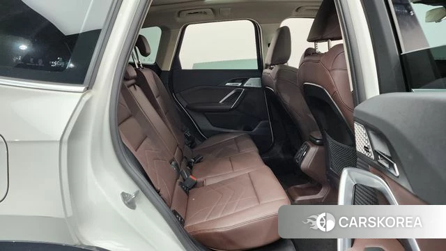 BMW X1 (U11) 2024 Белый из Кореи, фото 2