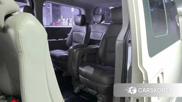 Hyundai The New Grand Starex 2018 Белый из Кореи, фото 2